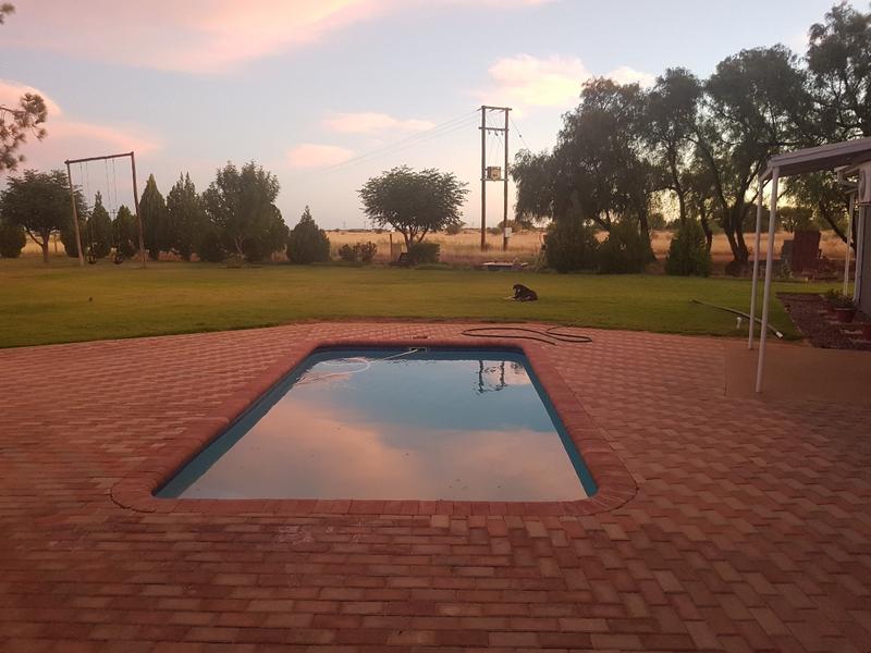 5 Bedroom Property for Sale in Bloemhof North West